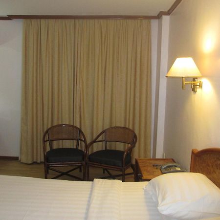 Sanbay Hotel Сандакан Номер фото