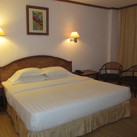 Sanbay Hotel Сандакан Екстер'єр фото