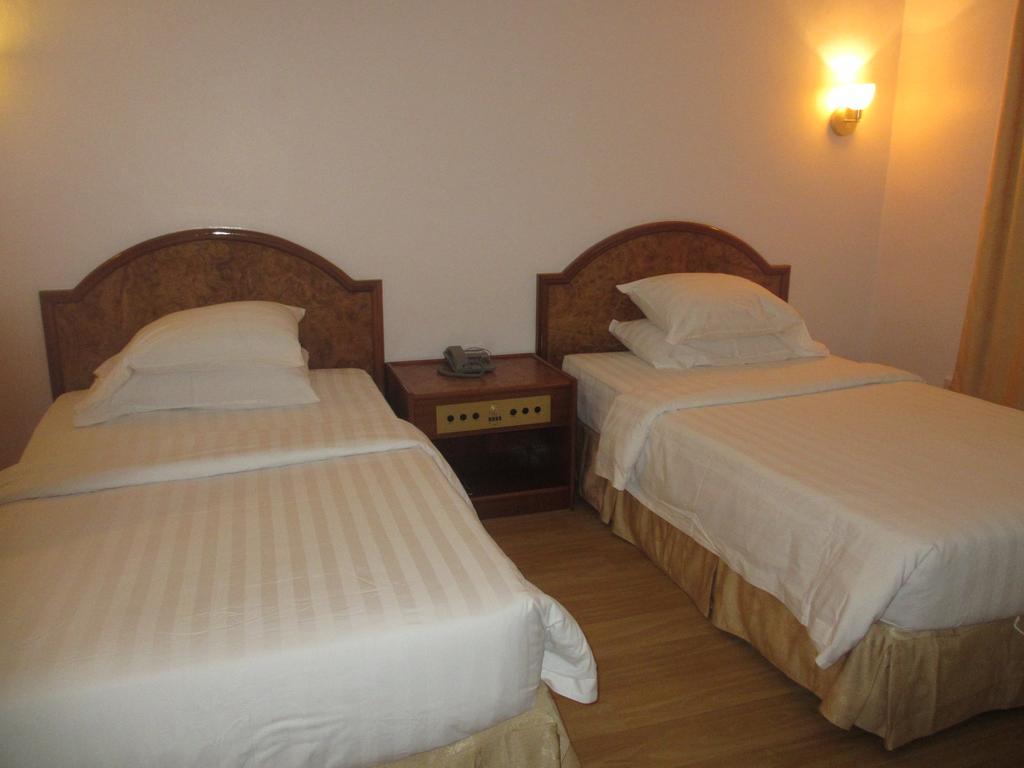 Sanbay Hotel Сандакан Екстер'єр фото